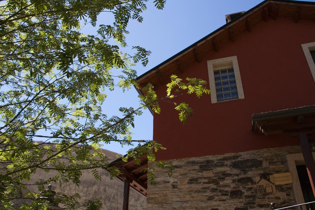 Hostal El Recanto Вега де Валкарсе Екстериор снимка