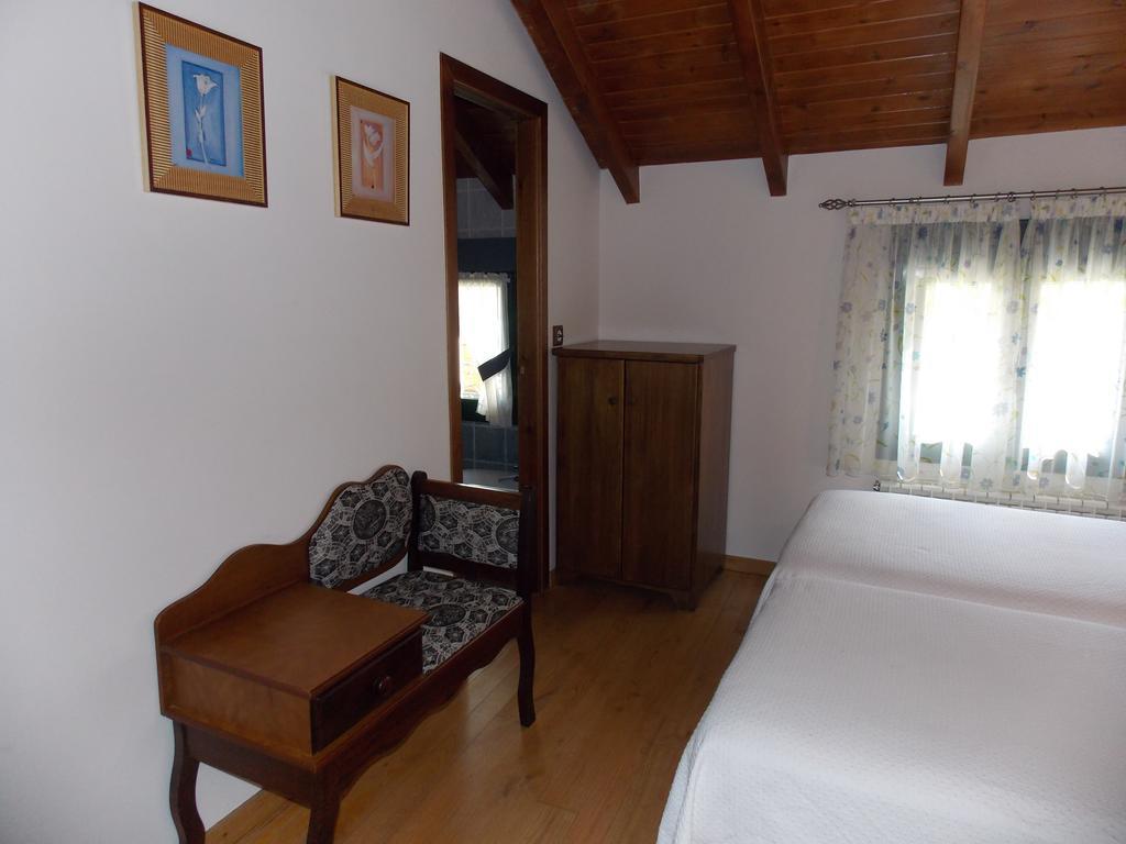 Hostal El Recanto Вега де Валкарсе Екстериор снимка